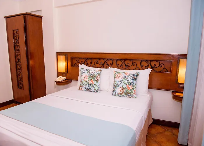 Montebello Villa Hotel